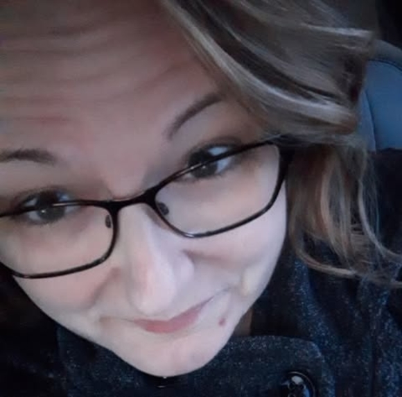 Meet your Posher, Desiree - Picture 1 of 1